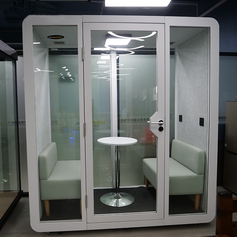 Workstation pod Meeting Room with 2 Metal Walls 2 Glass Walls for 2-4 Persons