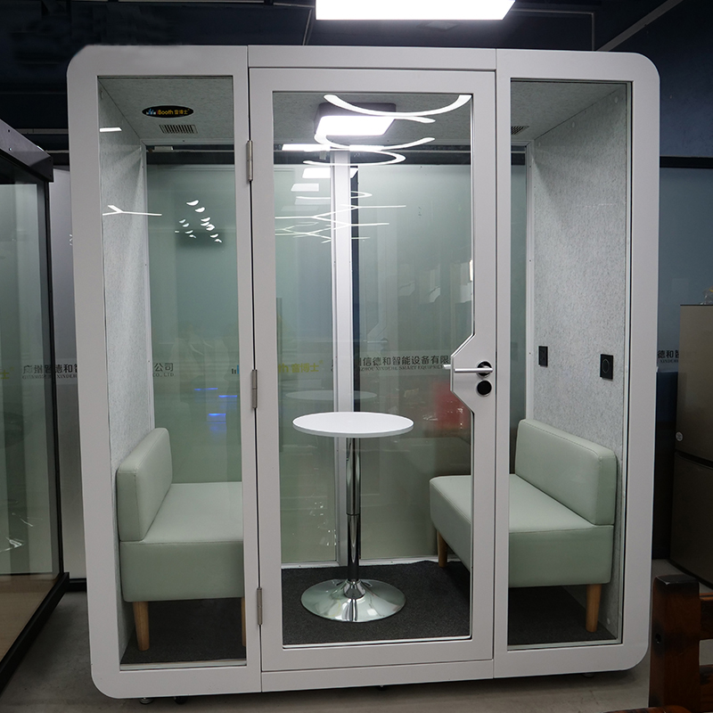 Workstation pod Meeting Room with 2 Metal Walls+2 Glass Walls for 2-4 Persons