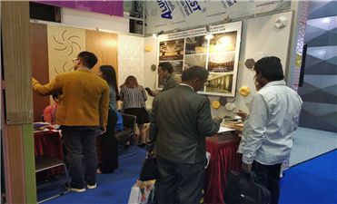 The opening of the 125th Canton Fair, "Leeyin" have a date with you